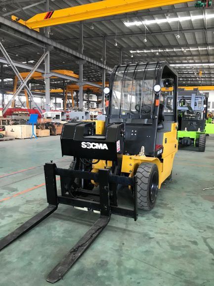 mini telehandler 6