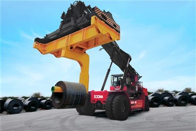 Jangkau Stacker dengan Coil Handler