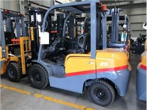 Truk Forklift Kecil Diesel 2 Ton