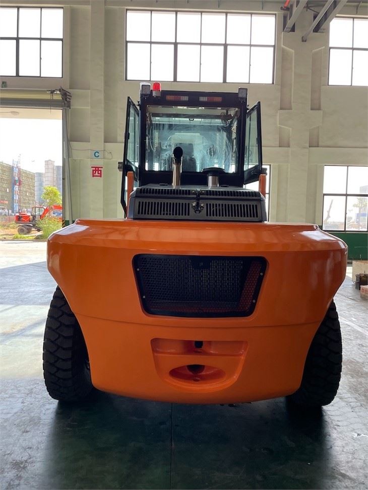 16 TON Forklift Compact Color Orange