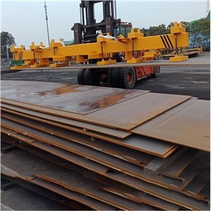 Forklift SOCMA Dengan Magnet Untuk Pabrik Baja