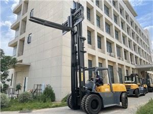 10 Ton Truk Forklift Kecil SOCMA Mesin Cina Sama Dengan JCB HELI