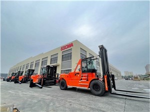Penggunaan Forklift Berat 30T di Pabrik Baja